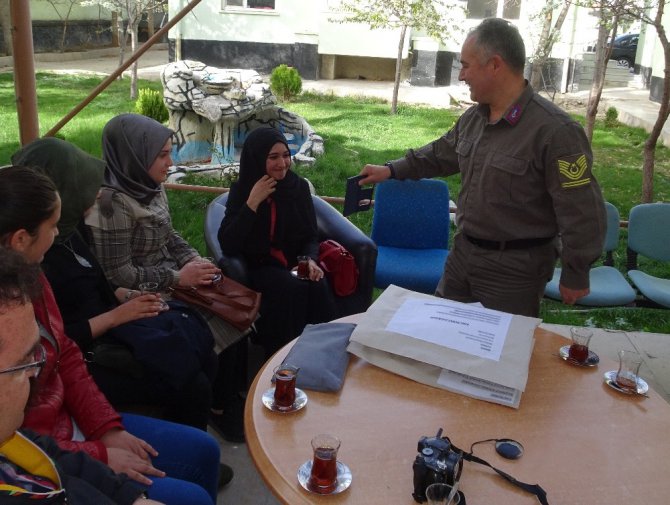 NEÜ öğrencilerinden güvenlik güçlerine anlamlı mektup