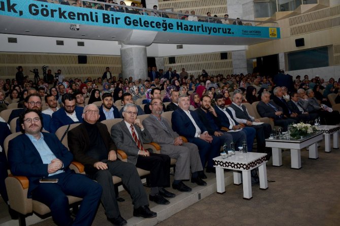 Akyürek: “İslam düşünce atlası düşünce hayatımızda yeni bir dönem başlattı”