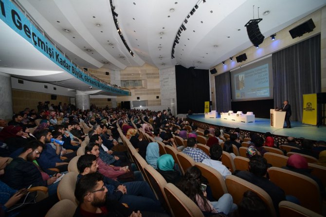 Akyürek: “İslam düşünce atlası düşünce hayatımızda yeni bir dönem başlattı”