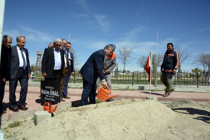 Başkan Akyürek: “Mezarlık bakımlarına özel önem veriyoruz”