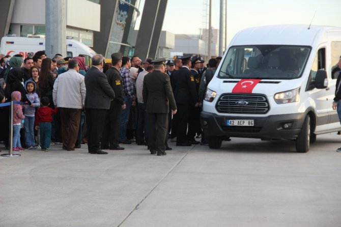 Şehit Uzman Onbaşı Emre Dut’un naaşı Konya’da