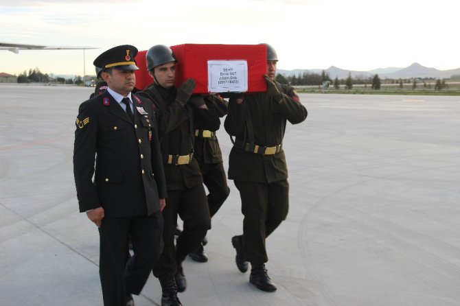 Şehit Uzman Onbaşı Emre Dut’un naaşı Konya’da