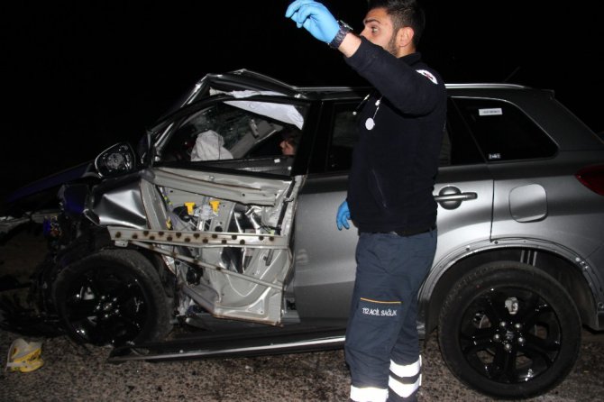 Konya’da iki otomobil çarpıştı: 3 ölü, 2 yaralı