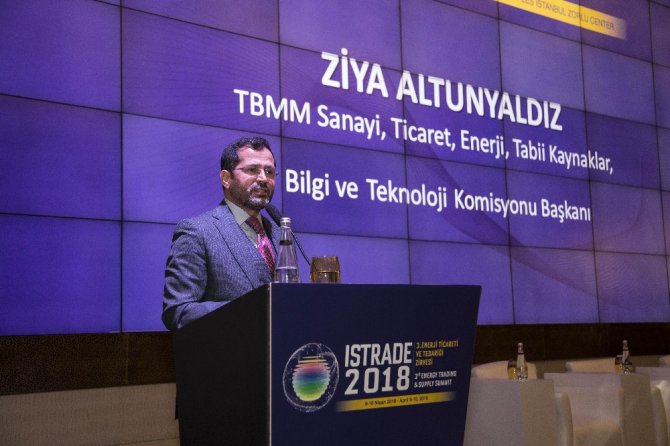 Altunyaldız: “Dünya kontrolsüz bir ticaret savaşına doğru adım adım ilerliyor”