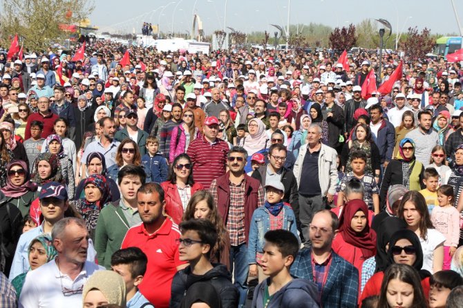 Türk Yıldızları ve Solo Türk’ten muhteşem gösteri