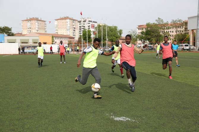 Konya’ada Başkanlık Kupası 4. Uluslararası Öğrenci Futbol Turnuvası başladı