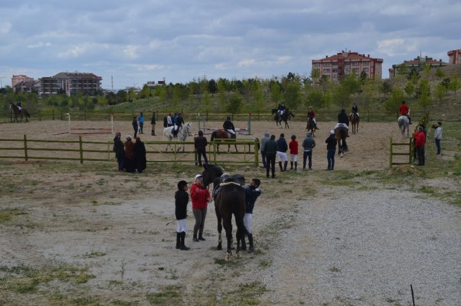 Konya’da Anadolu Ligi 3. Ayak Engel Atlama yarışmaları başladı