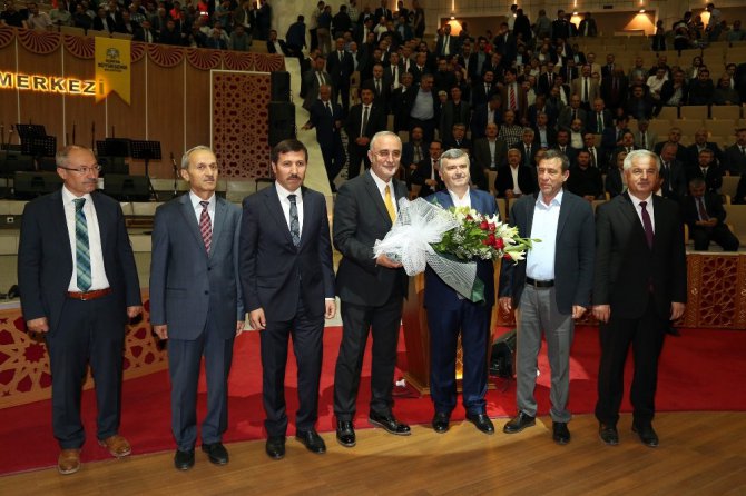 Tahir Akyürek, belediye personeli ile vedalaştı