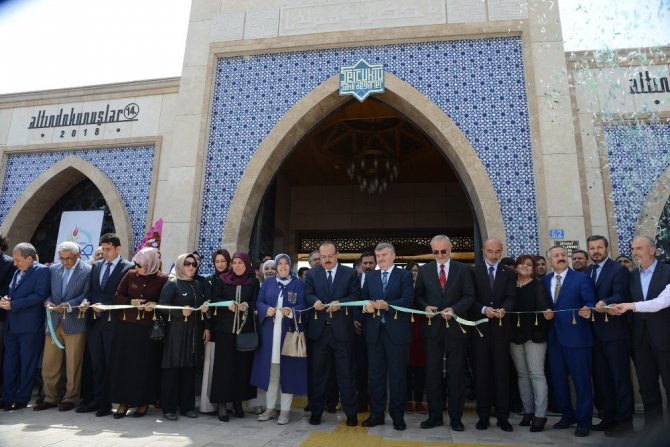 Geleneksel 14. Altın Dokunuşlar Sergisi “Selçuklu Saklı Değerler” temasıyla açıldı