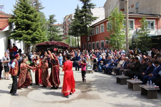 Seydişehir hem yıl sonu sergisi açıldı