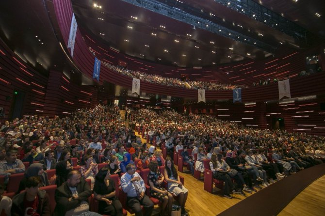 Konya’da Cüceloğlu ve Doğru’dan konferans