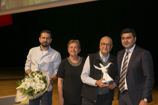 Konya’da Cüceloğlu ve Doğru’dan konferans