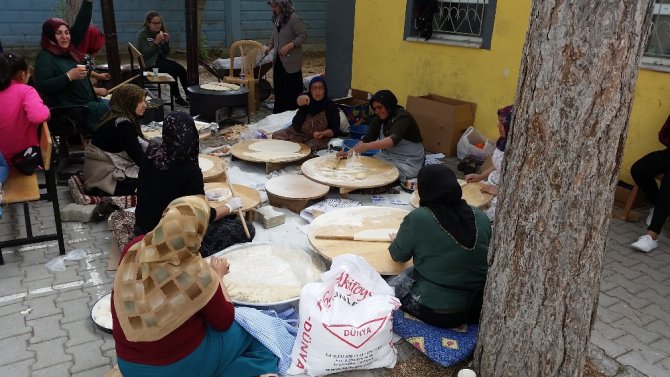 Kulu’da öğrenciler yararına kermes düzenlendi