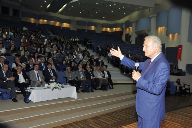 Selçuk’ta ‘Doğa-İnsan İlişkileri Konferansı’ gerçekleştirildi