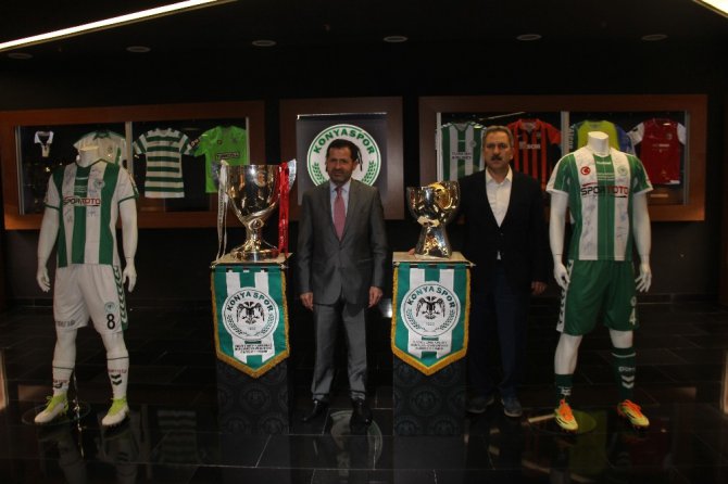 Ziya Altunyaldız’dan Atiker Konyaspor’a ziyaret