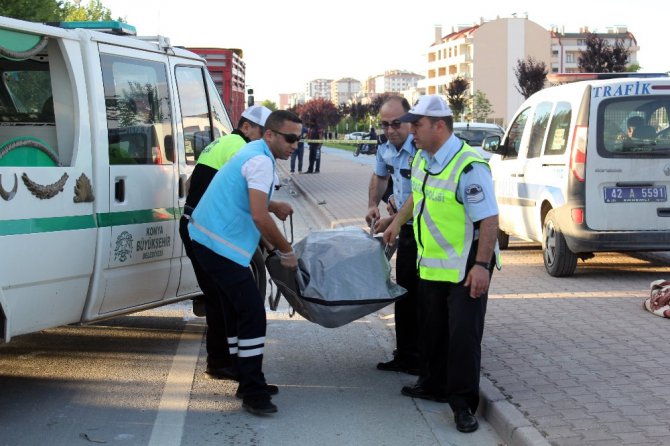 Zincirleme kazada savrulan otomobil tıra çarptı: 1 ölü