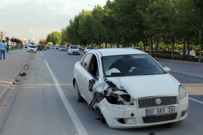 Zincirleme kazada savrulan otomobil tıra çarptı: 1 ölü