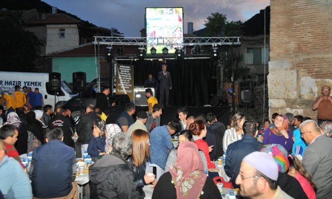 Akşehir’de mahalle iftar programları başladı