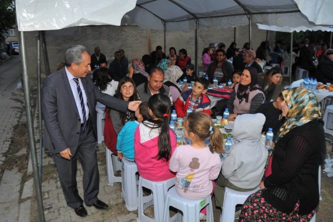 Akşehir’de mahalle iftar programları başladı