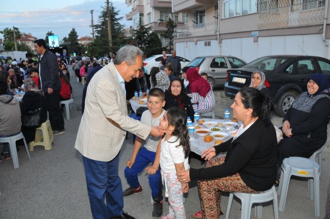 Akşehir’de Mahalle İftarları devam ediyor