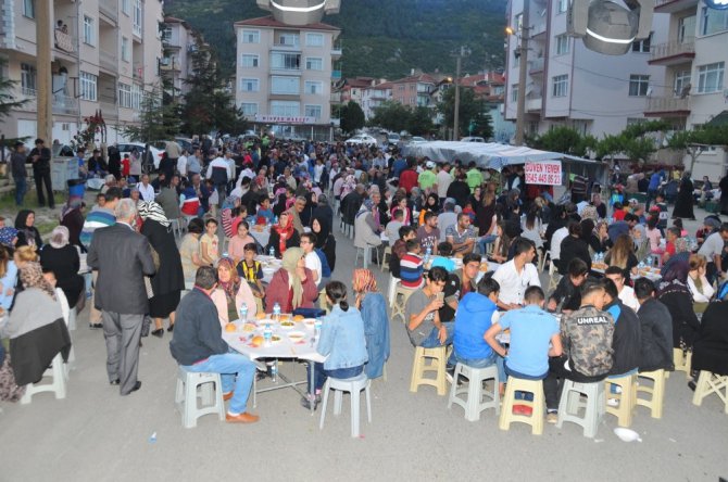 Akşehir’de Mahalle İftarları devam ediyor