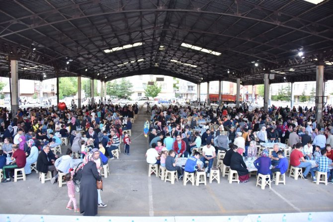 Konya’da mahalle iftarları devam ediyor