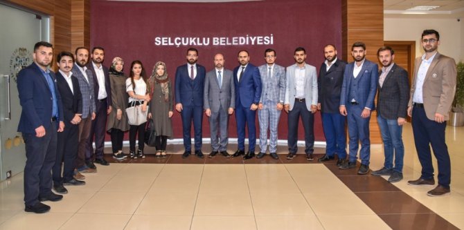 AK Parti Selçuklu Teşkilatından Başkan Pekyatırmacı’ya hayırlı olsun ziyareti