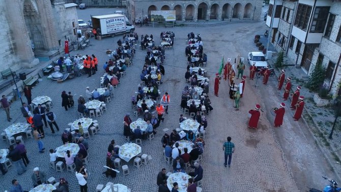 Beyşehir’de mahalle iftarı programları devam ediyor