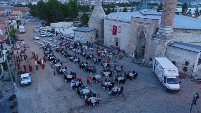 Beyşehir’de mahalle iftarı programları devam ediyor