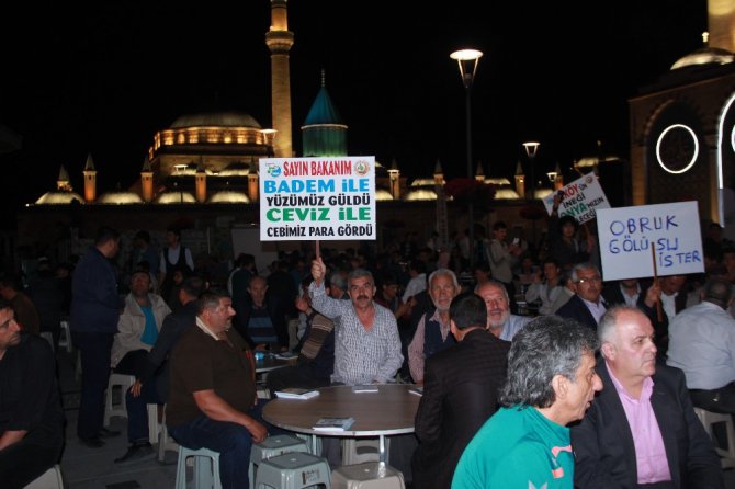 Bakan Eroğlu açılış ve temel atma törenine katıldı, Konyalılarla sahur yaptı