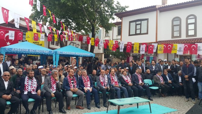 Restorasyonu tamamlanan tarihi Arasta Bedesteni açıldı