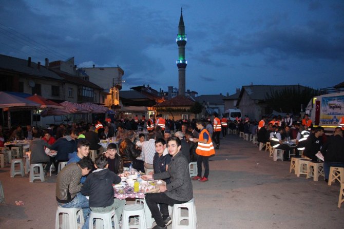 Beyşehir’in Üzümlü Mahallesinde iftar coşkusu