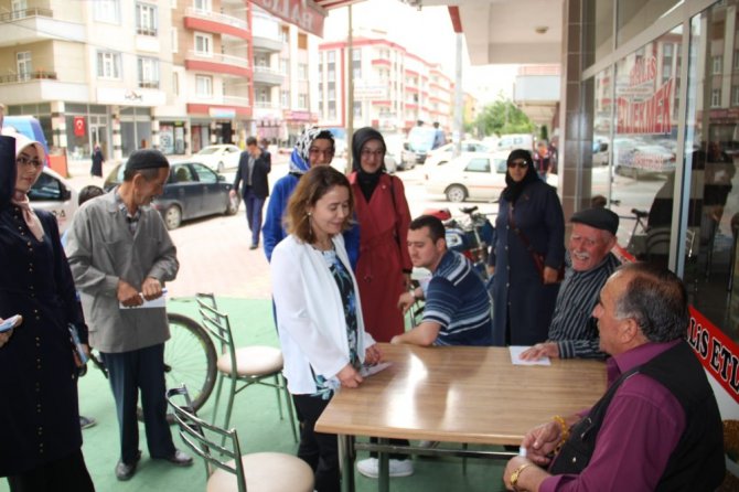 Milletvekili adayı Zerrin Özel: “Vakit hep beraber bir olma vakti”