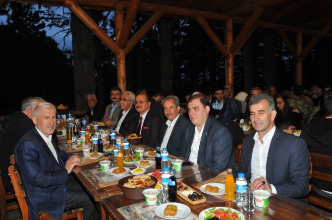 Akşehir’de şehit ve gazi ailelerine iftar