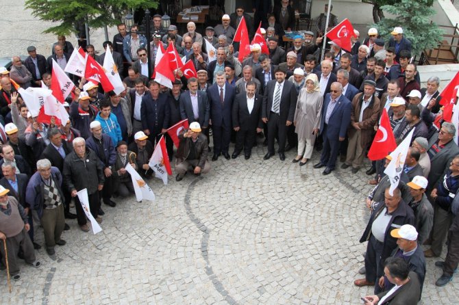 AK Parti heyeti Derbent’te seçim çalışmasına katıldı