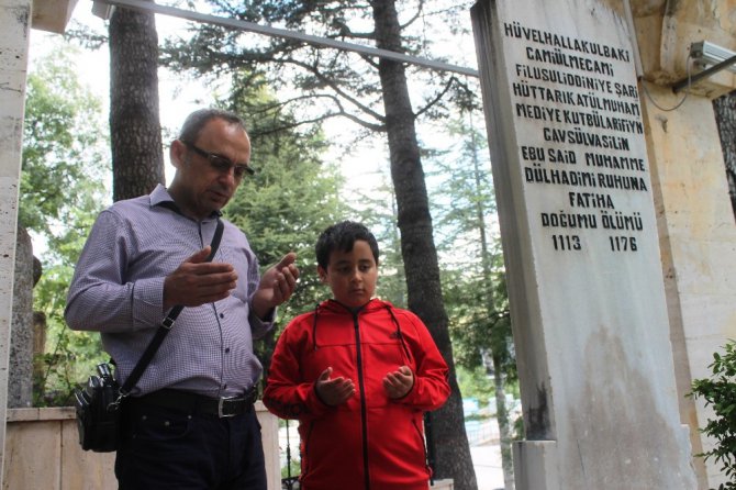 Muhammed Hadimi Hazretleri Türbesi’ne ziyaretçi akını