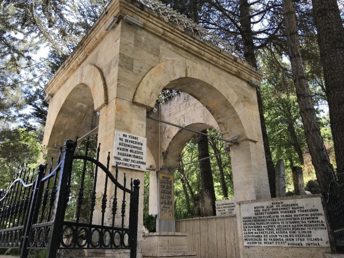 Muhammed Hadimi Hazretleri Türbesi’ne ziyaretçi akını