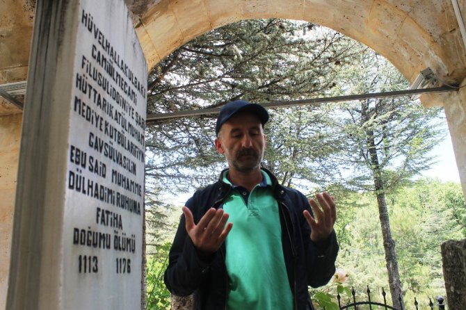 Muhammed Hadimi Hazretleri Türbesi’ne ziyaretçi akını