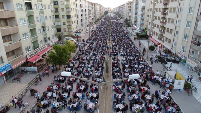 Ereğlililer büyükşehirin Kardeşlik Sofrasında buluştu