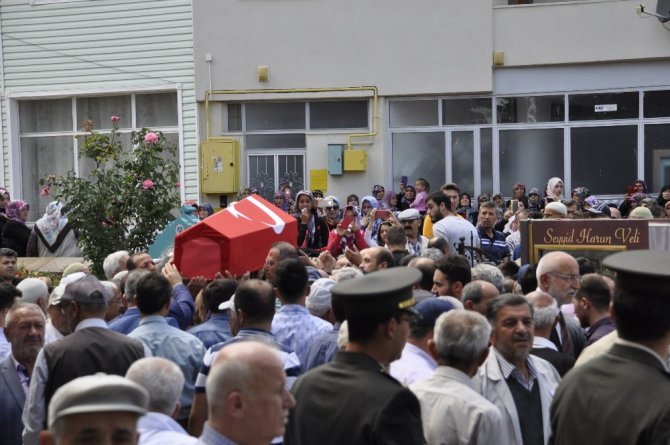 Trafik kazasında hayatını kaybeden uzman çavuş toprağa verildi