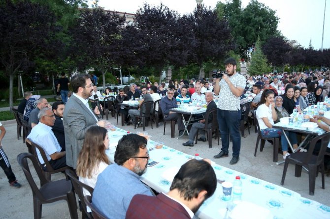 Başkan Yazgı 3 bin kişiyle iftar sofrasında buluştu