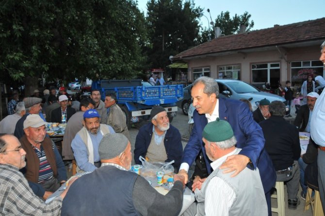 Doğrugöz’de Mahalle iftarı coşkusu