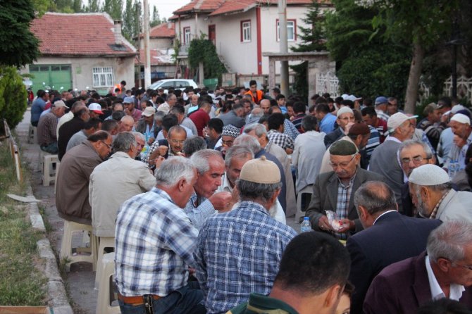 Beyşehir Belediyesinin Mahalle İftarı Buluşmaları sürüyor