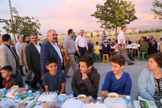 Başkan Özgüven: "40 bin hemşehrimizle iftar sofrasında buluştuk"