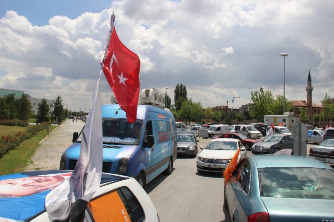 AK Parti Konya’dan bin araçlık bayram konvoyu