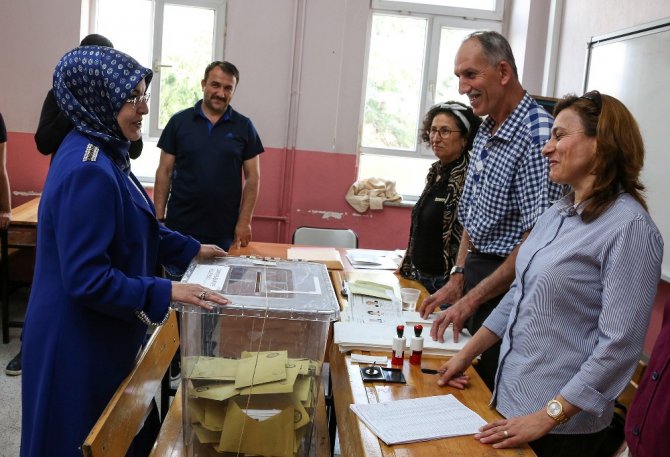 Başkan Toru, oyunu kullandı