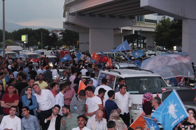 Konya’da seçim kutlamaları