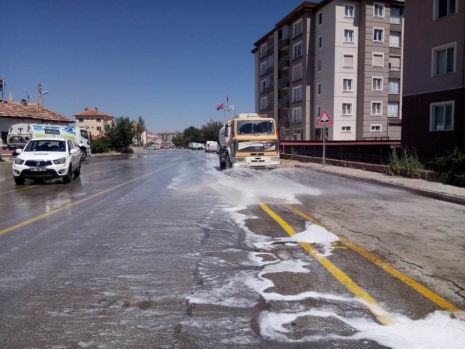 Ereğli’de caddeler sabunlu su ile yıkanıyor