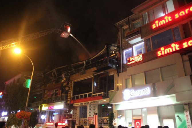 Konya’da kafede korkutan yangın