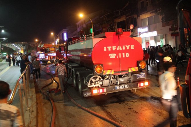 Konya’da kafede korkutan yangın